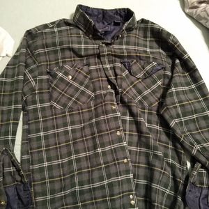 Van Heusen men's medium button up flannel